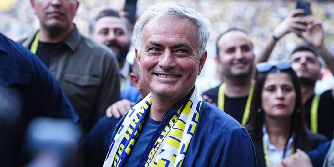 Fenerbahçe'de 5 Futbolcu Jose Mourinho Sonrası Kararını Verdi 1